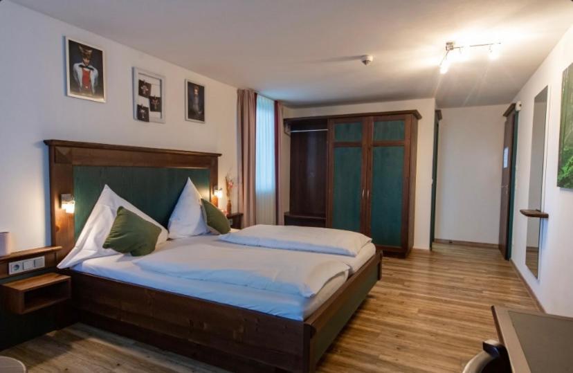 Hotel Restaurant Auerhahn 바드윌드바드 외부 사진
