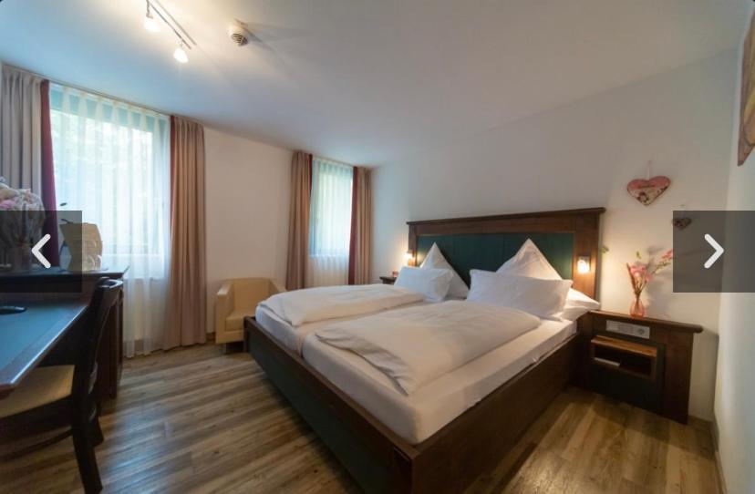 Hotel Restaurant Auerhahn 바드윌드바드 외부 사진