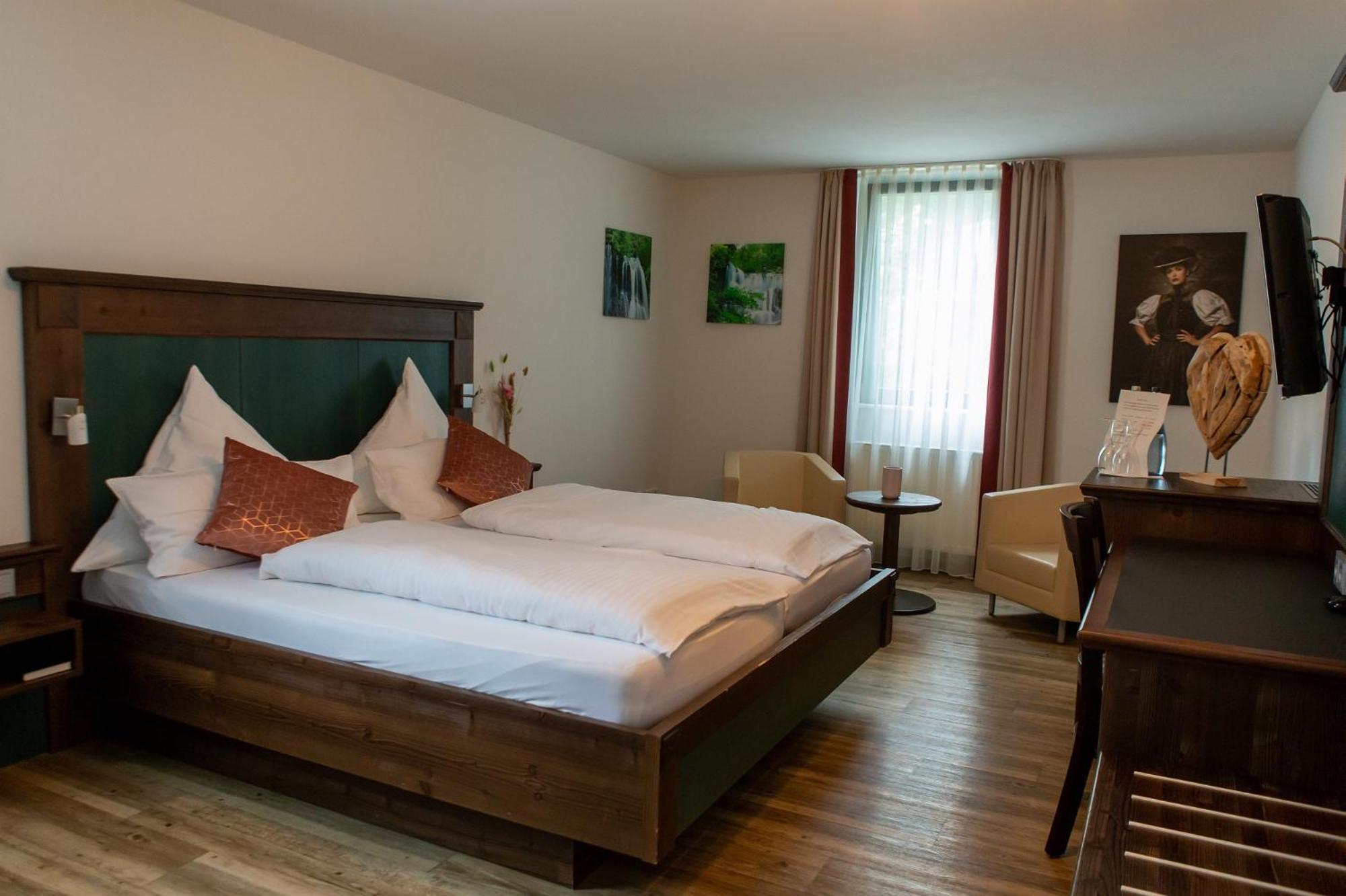 Hotel Restaurant Auerhahn 바드윌드바드 외부 사진