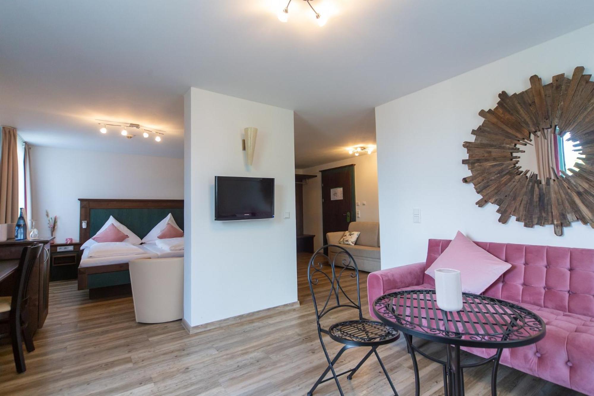 Hotel Restaurant Auerhahn 바드윌드바드 외부 사진
